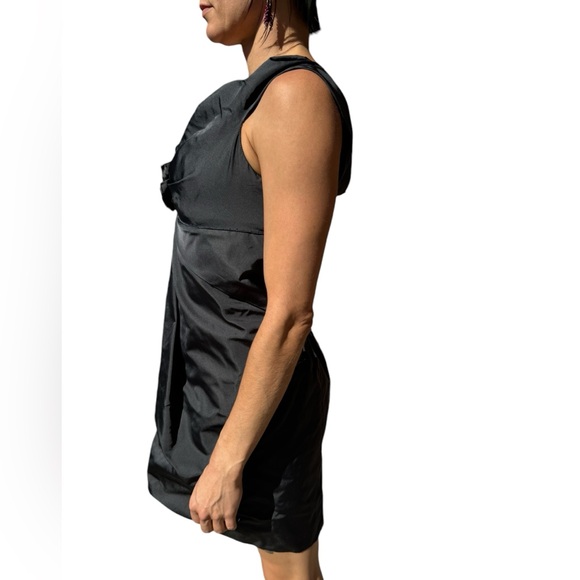 Marc Jacobs Sz 4 Black Draped Silk Bubble Hem Dress - Picture 4 of 8